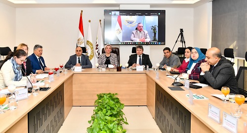 وزيرة البيئة تترأس لجنة تسيير البرنامج الوطني لإدارة المخلفات الصلبة